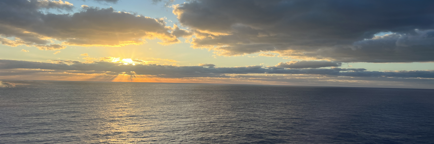 kbsez's profile header