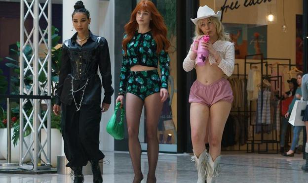 'Forbidden Fruits' Review: The Salesgirls May Be Witches - 'Forbidden Fruits' Review: The Salesgirls May Be Witches